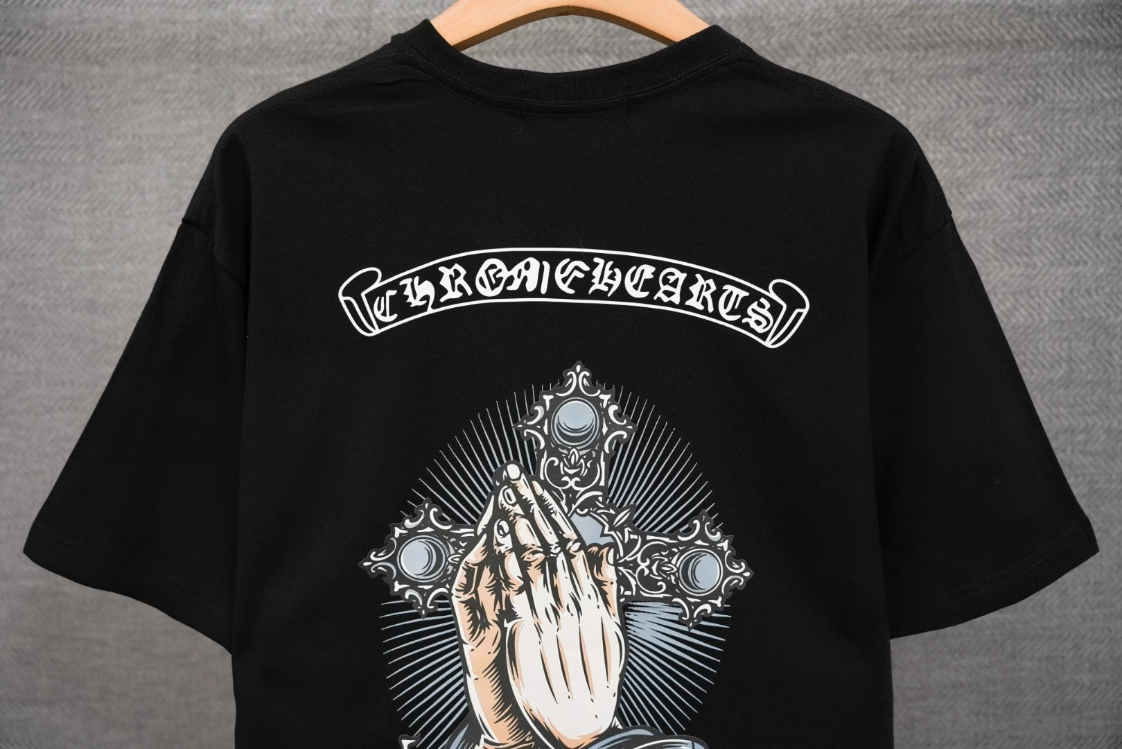 Authentic Chrome Hearts Chrome Hearts Praying Hands Cross Tee (Black) – front view