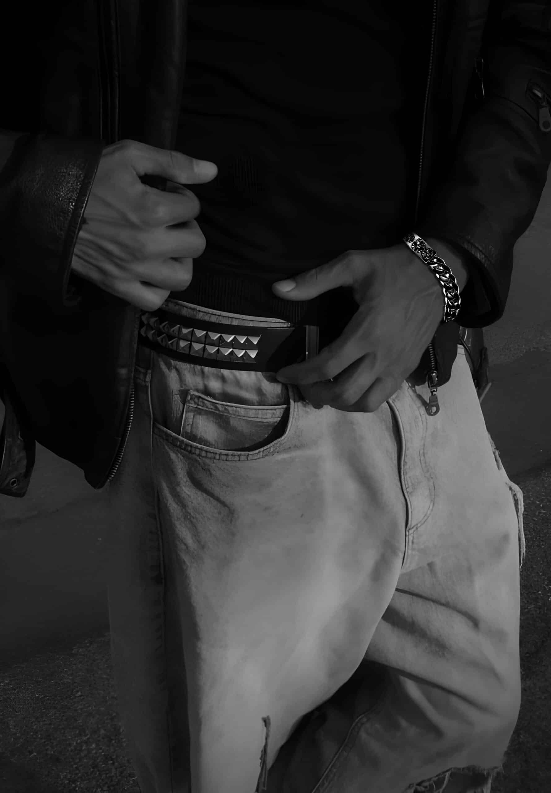 Chrome Hearts Classic CH Plus Box ID Bracelet – bracelet detail close-up