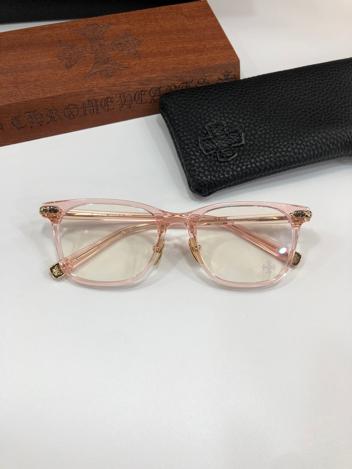 CHROME HEARTS DARLIN’ Pink Crystal Glasses – sunglasses front view