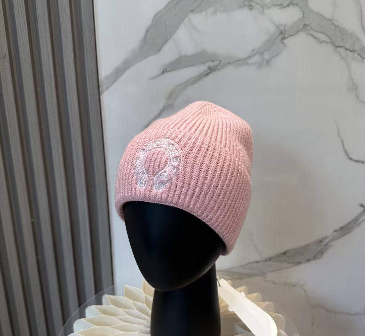 Authentic Chrome Hearts Chrome Hearts Horseshoe Knit Beanie Pink – front view