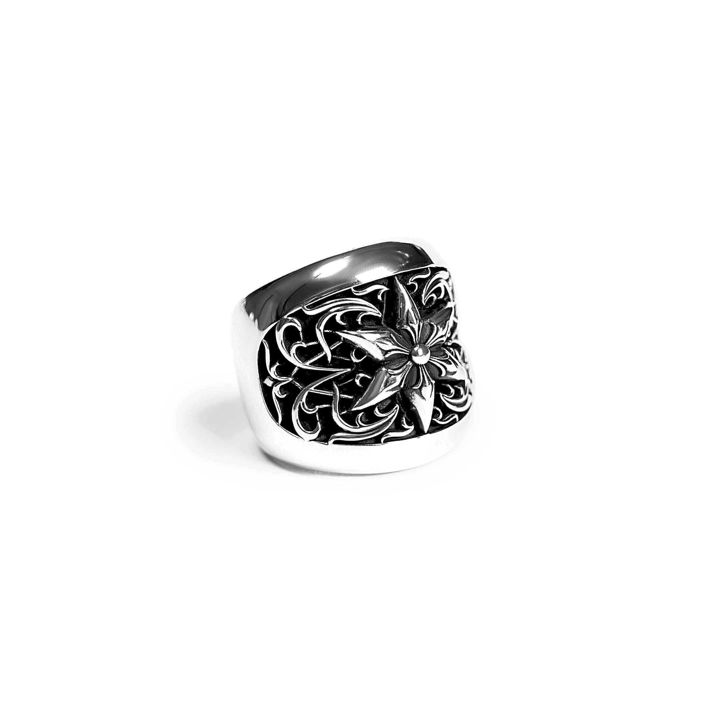 Chrome Hearts Oval Star Ring – Classic – ring back view
