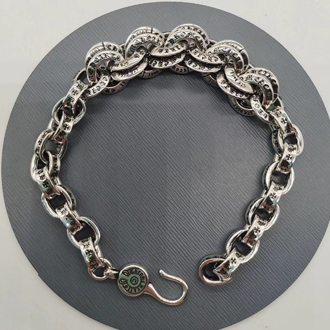 Chrome Hearts Paper Chain Bracelet – bracelet front view