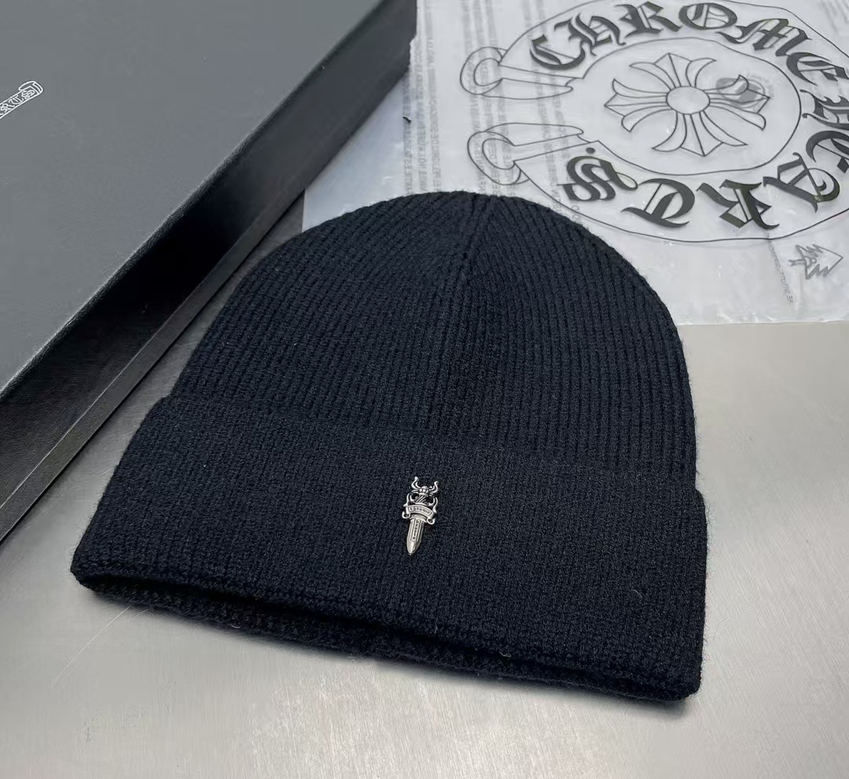 Authentic Chrome Hearts Chrome Hearts Silver Dagger Knit Beanie Black – front view