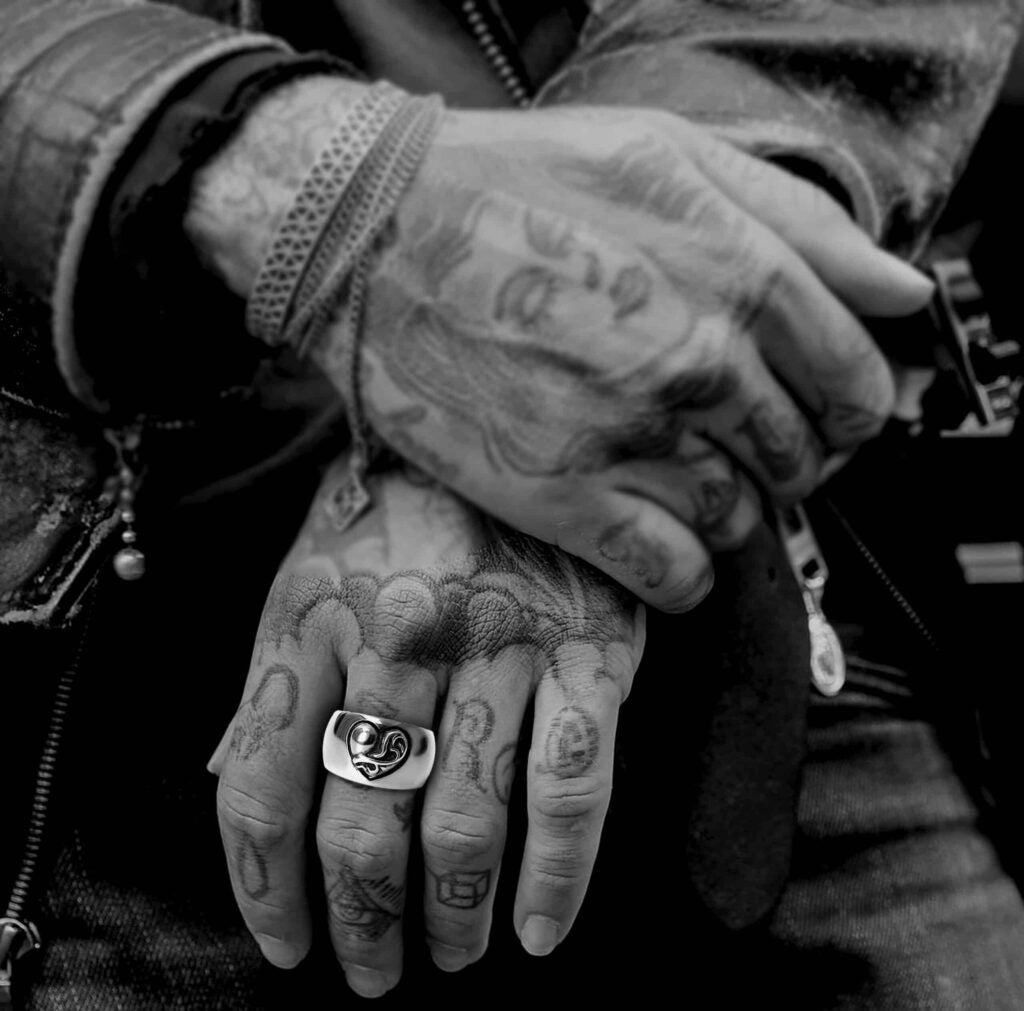 Authentic Chrome Hearts Heart Band Ring – ring detail close-up