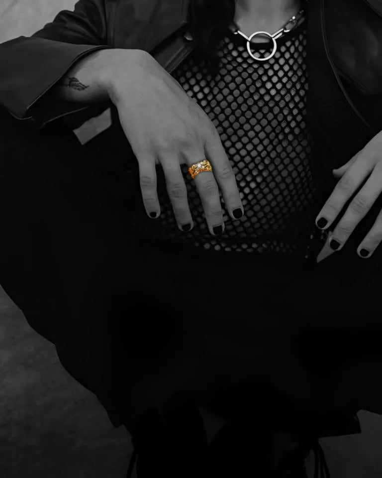 Authentic Chrome Hearts DOUBLE FLORAL RING WITH 5 Stones – ring detail close-up