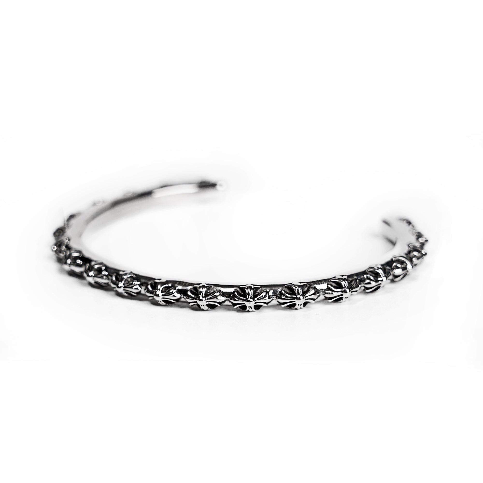 CH Plus Hoop Bangle – bracelet front view