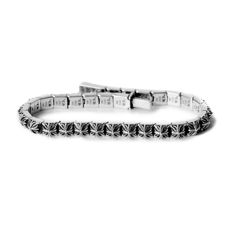 CH Plus Pyramid Link Bracelet – bracelet front view