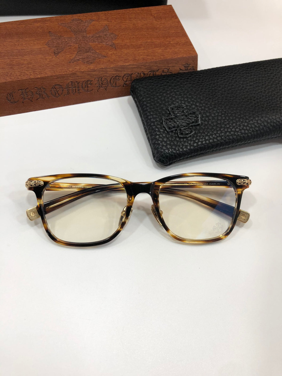 CHROME HEARTS DARLIN’ Camo Brown Crystal Glasses – sunglasses front view