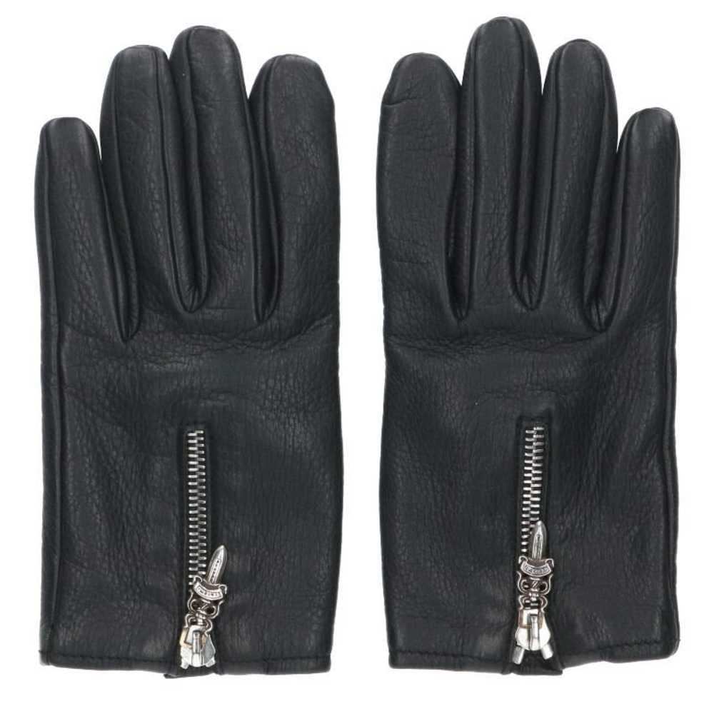 Chrome Hearts Black Leather Driving Gloves – gloves detail close-up