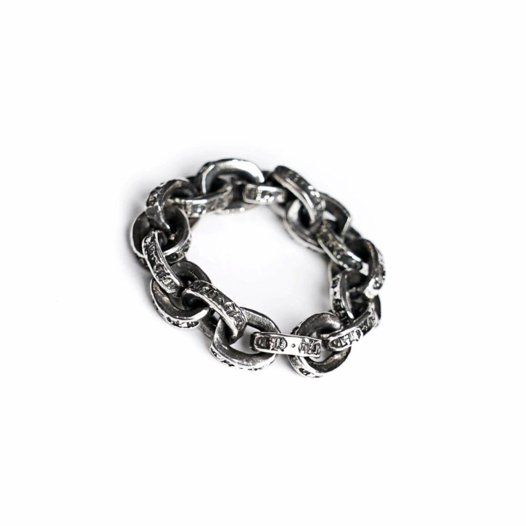 Chrome Hearts Paper Chain Ring – necklace front view