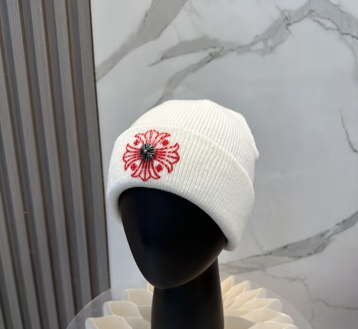 Authentic Chrome Hearts Chrome Hearts Red Floral Cross Silver Stud Beanie White – front view
