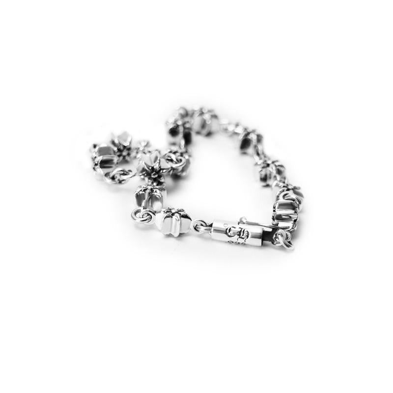 Chrome Hearts Tiny 6 Sided Star Bracelet – bracelet detail close-up