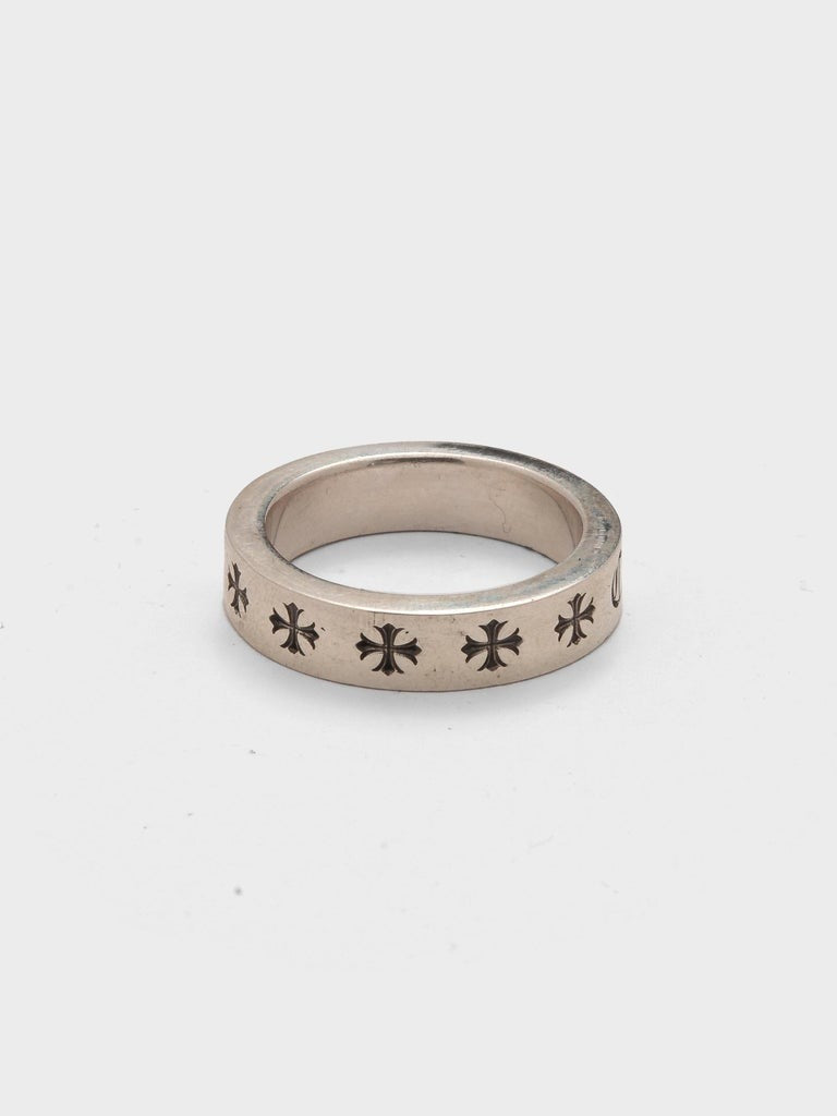 Chrome Hearts Wedding Ring – ring front view