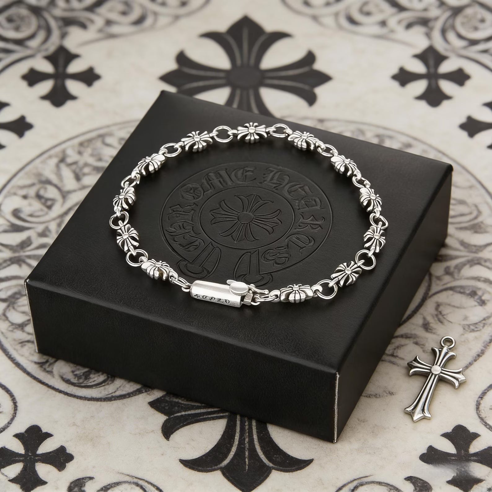 Authentic Chrome Hearts Chrome Hearts Silver Vintage classic Cross Flower chain Bracelet â€“ front view